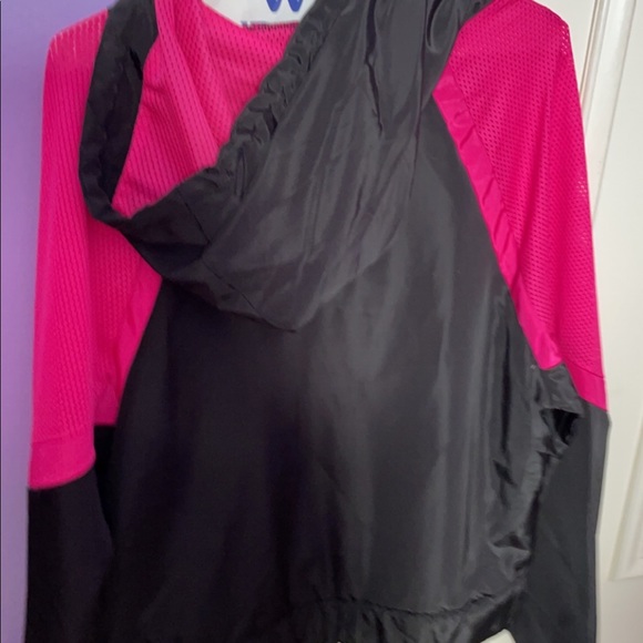 Pink and black windbreaker brand new never worn - Picture 3 of 7